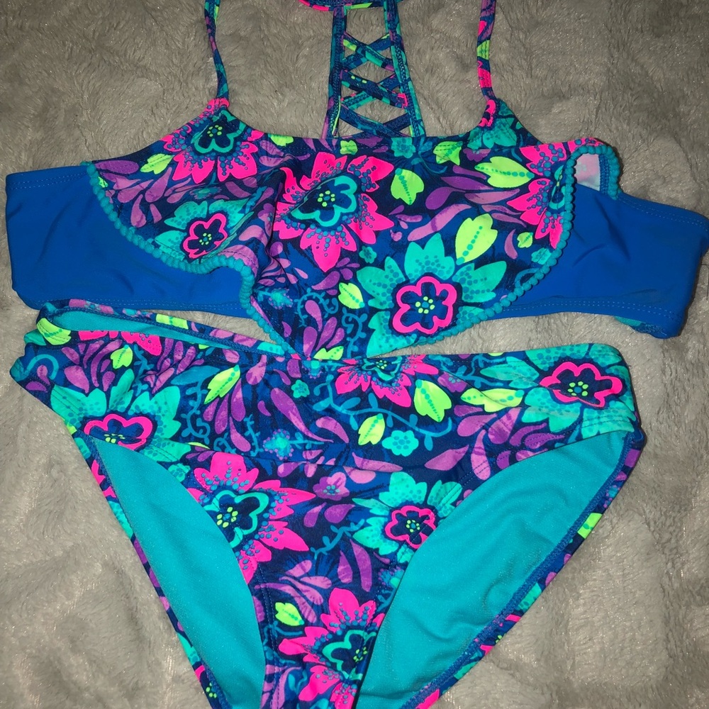 never worn! just ordered in wrong size